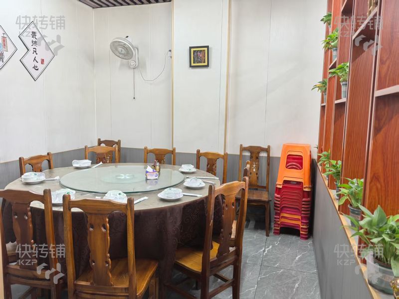 橫瀝‘田坑’餐飲店轉讓【經營長達11年、正對面是工業園科創園、門口公交站、周邊住宅集中】