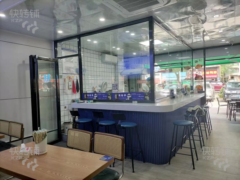 大嶺山‘新世紀領居‘餐飲店轉讓【小區出口旁，緊挨著沃爾瑪，商業街，人流量集中】