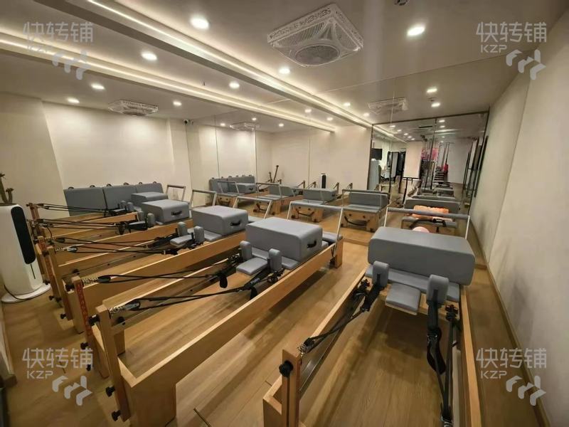 深圳‘龍華’女子塑型店轉讓【高端住宅底商、多小區環繞、挨著購物中心、固定客戶多、門口停車方便】