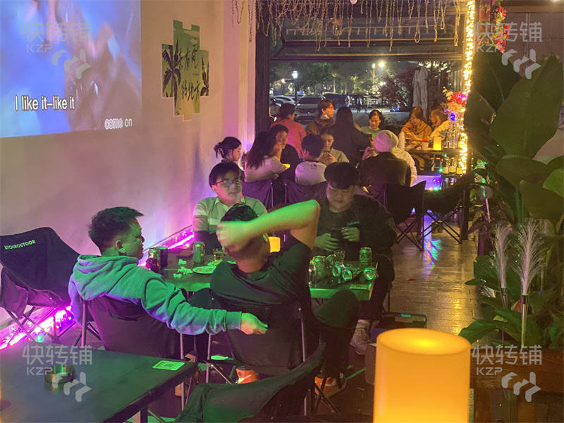 鳳崗‘錦龍小區’日咖夜酒、休閑餐吧轉讓【周邊全是高端小區，富人區，適合各種餐飲項目入駐】