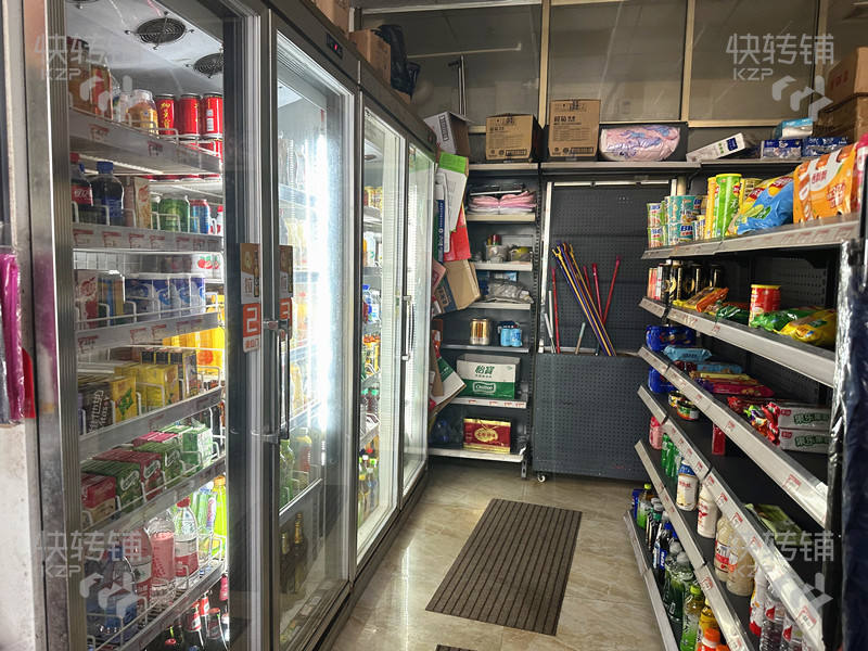黃江公常路便利店轉讓【挨著農貿綜合市場，工業區、出租房圍繞，租金便宜，平均營業額穩定】