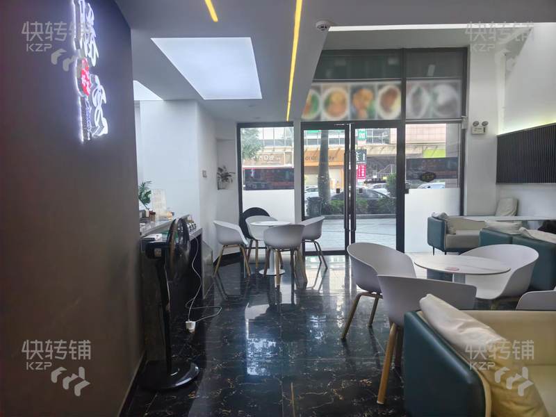 長(zhǎng)安宵邊冷飲店轉(zhuǎn)讓【處高端小區(qū)門(mén)口、多個(gè)小區(qū)、緊挨著農(nóng)民公寓、商業(yè)夜市街】