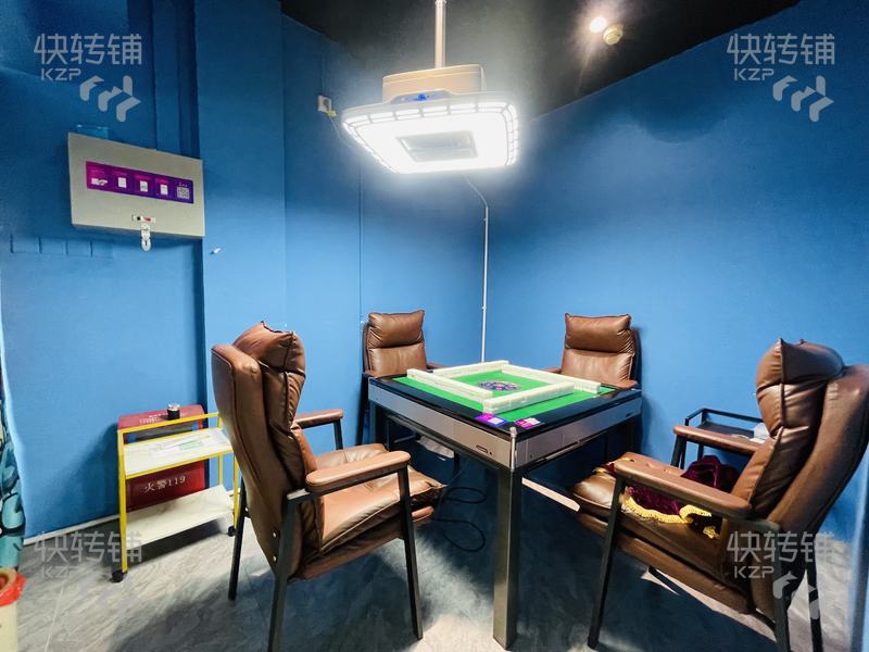 常平‘都市華府’臺球棋牌店轉(zhuǎn)讓【常平CBD商圈，三座富人小區(qū)圍繞，6張臺球桌，2個麻將房】