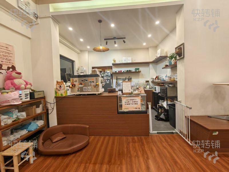 莞城‘松苑小區’咖啡店轉讓【網紅打卡店、經營2年時間、周邊住宅密集、近東莞理工學院、莞初校區】