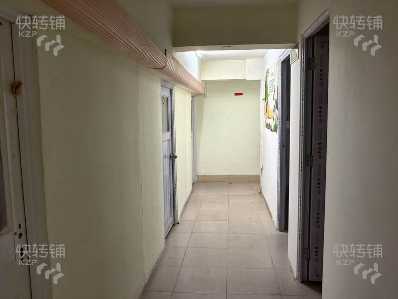 萬江‘石美’按摩養(yǎng)生理療館轉(zhuǎn)讓【門口是公交站臺(tái)、人流量大、旁邊多個(gè)小區(qū)】可空鋪