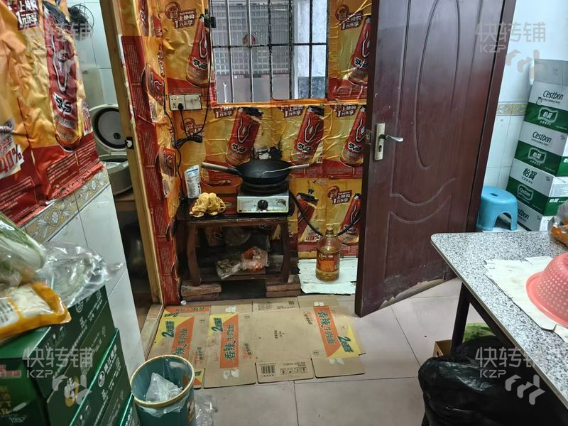萬江‘勝利幼兒園’旁便利店轉讓【10年老店，靠近十字路口處，處幼兒園旁、住宅小區人群集中】