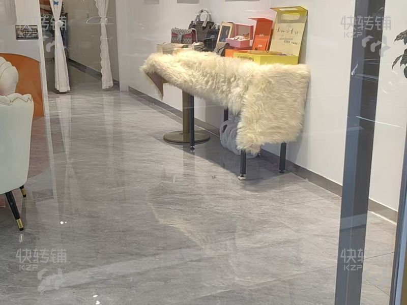 （低價急轉）佛山順德大良美容空鋪轉讓【附近商圈成熟，停車方便，停車免費】