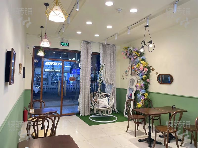 2萬低價轉 橋頭’橋光大道’甜品店轉讓 可空轉【鄰近多個商場，商圈火爆、小學門口、新店新裝修】