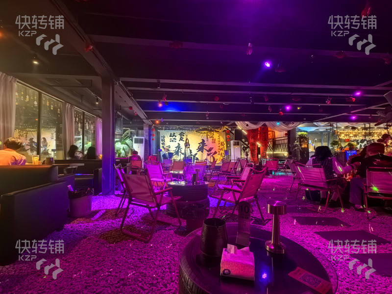 清溪三中順峰路‘小酒館’轉(zhuǎn)讓【當(dāng)?shù)鼐蹠蚩衢T地點、大王山腳下、無競爭、物流園、工業(yè)園集中、有穩(wěn)定客源】
