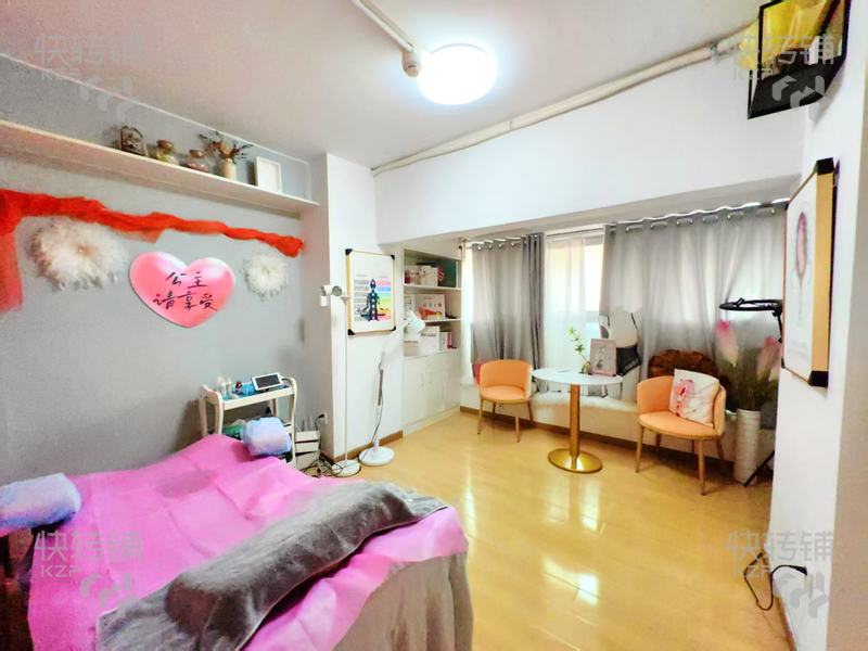 萬江‘富通天邑灣’美容店轉讓【上下兩層、周邊高端小區、富人區、同行競爭小，停車方便】