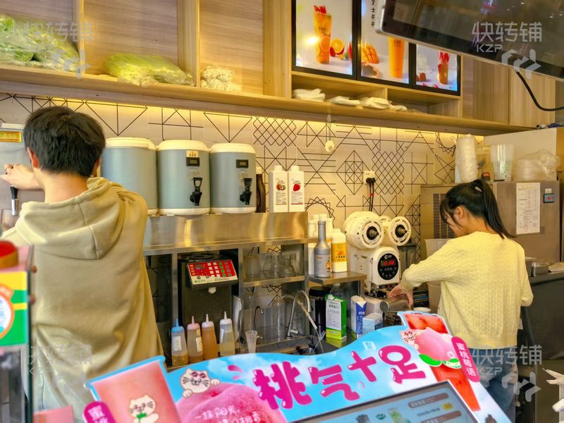 急轉，清溪商業廣場門口’奶茶店‘急轉【旁邊市場、周邊很多工廠工業區、公寓住宅集中】