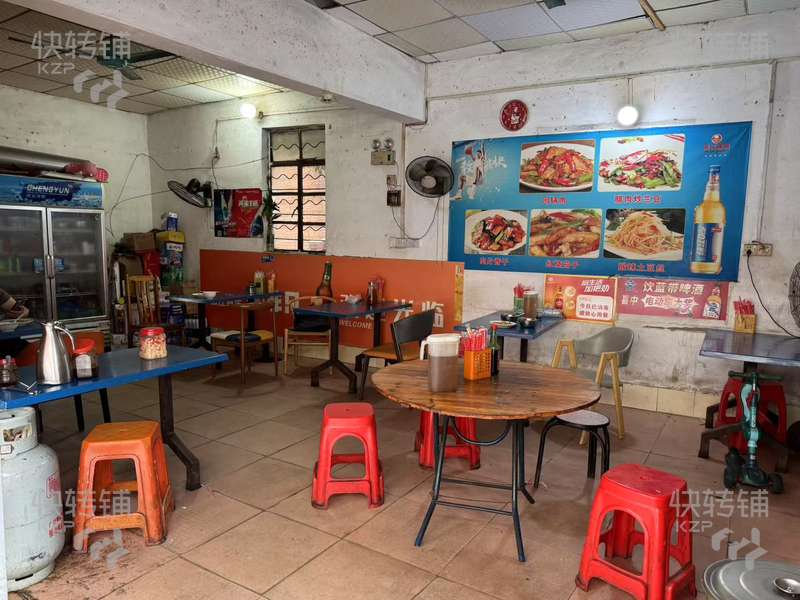 佛山順德快餐早餐店轉(zhuǎn)讓【附近都是家具廠，大大小小的工廠，還有小區(qū)，學(xué)校幼兒園，周邊工業(yè)區(qū)和住宿區(qū)圍繞】