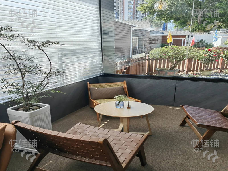 大朗‘富民中路’网红咖啡馆/餐厅转让【大润发、长盛广场、大和购物广场对面、镇中心商圈、消费集中】