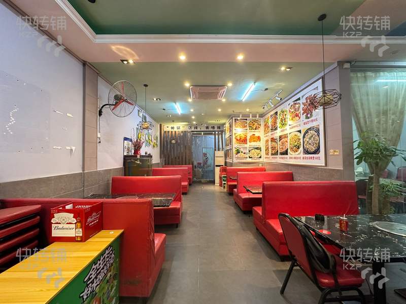 急轉麻涌椰林山莊夜宵火鍋店轉讓【處于夜市街，旁邊酒吧、KTV、酒店，對面小區，外擺區域大，停車方便】