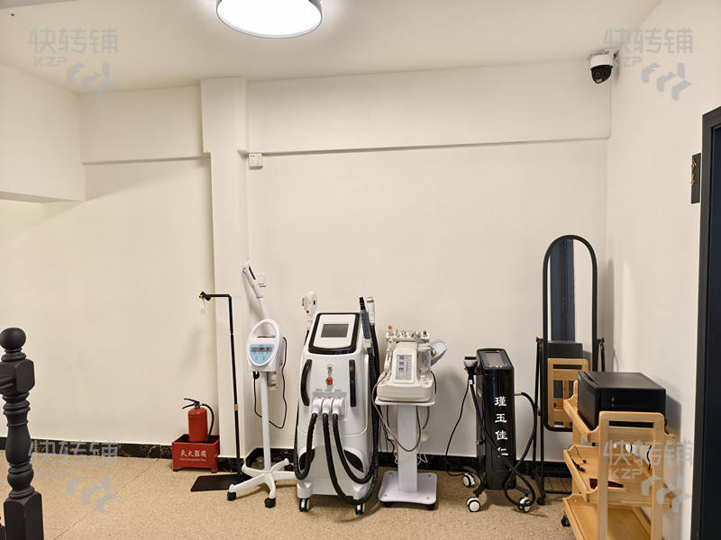 低價急轉，清溪‘御鹿華庭’高端美容院轉讓【固定熟客、隔壁學校、眾多大型小區圍繞、裝修新穎獨特】