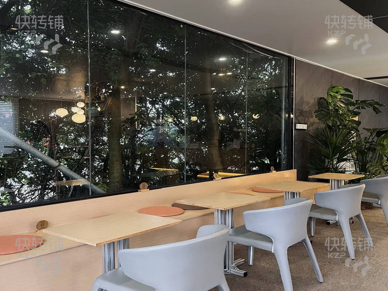 大朗‘富民中路’网红咖啡馆/餐厅转让【大润发、长盛广场、大和购物广场对面、镇中心商圈、消费集中】