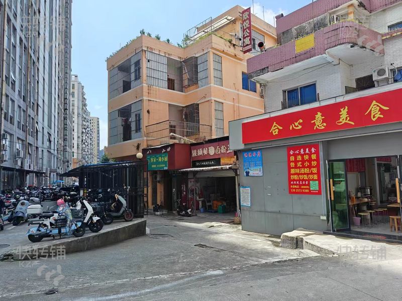 南城‘鴻福路口’國際商會(huì)大廈快餐店轉(zhuǎn)讓【處寫字樓、轉(zhuǎn)角位、前面即將開通地鐵莞太站】