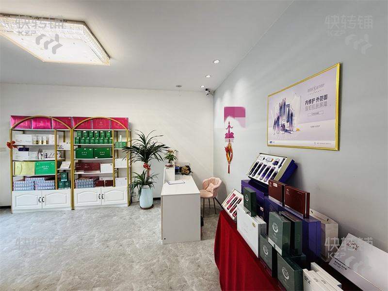 黃江珠江路華誠小區美容院轉讓【周邊住宅小區集中，對面是購物廣場，客源穩定，門口停車方便】可空鋪
