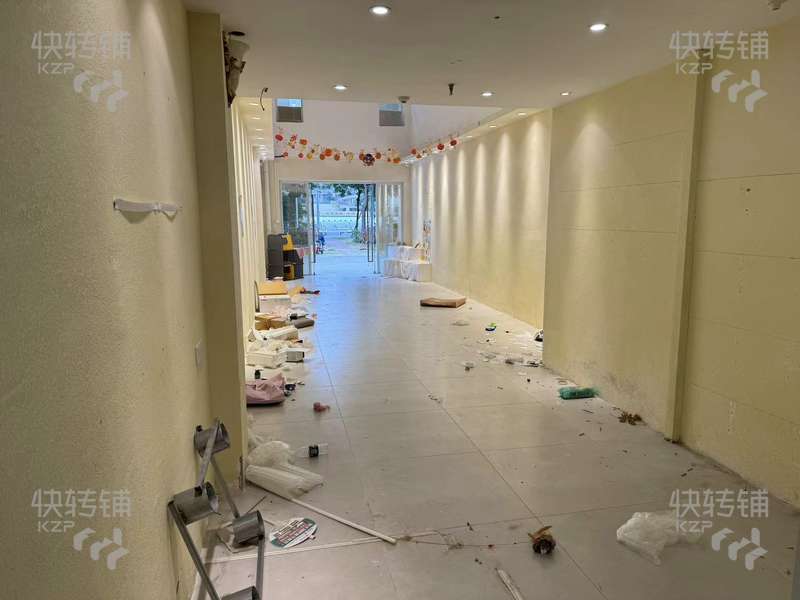 沙田碧桂園小區樓下空鋪招租【對面是鎮中心小學、無行業限制、有閣樓，濱江豪園入住率高】