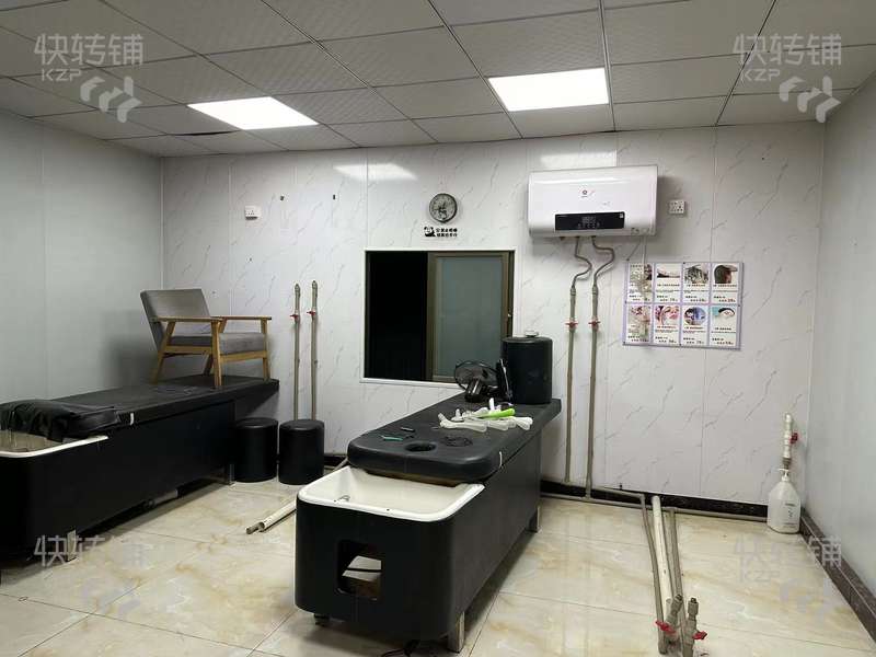 長安涌頭榮街‘美發店’轉讓【門口大型商場、泰榮街商業街、挨著蜜雪冰城、人流集中、空轉不限行業】