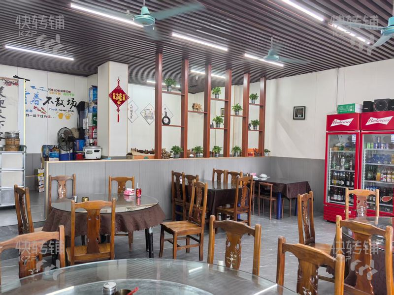 橫瀝‘田坑’餐飲店轉讓【經營長達11年、正對面是工業園科創園、門口公交站、周邊住宅集中】