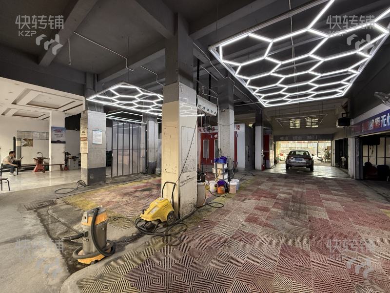 東城黎川大型汽修店轉讓【門面大氣顯眼，停車方便、有穩定客源，車流量大】