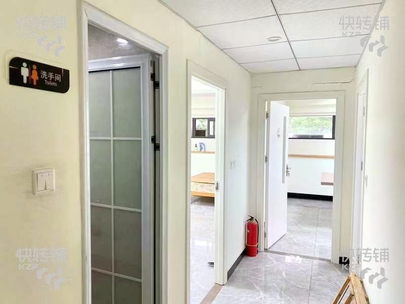 東城萬科城市花園‘鹵味店’轉讓【大型住宅小區、產業園集中，周邊有5個學校圍繞，人氣旺】