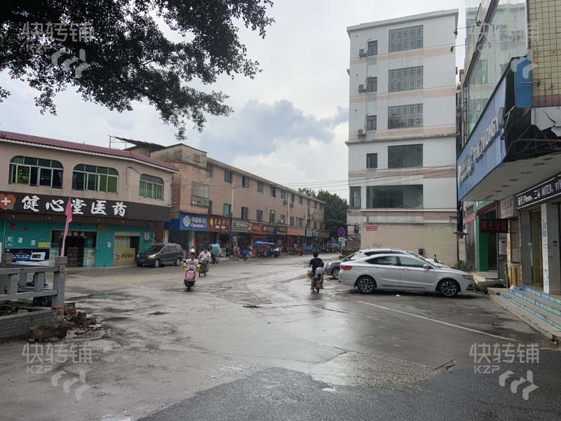 白云临街十字路口餐饮旺铺转让