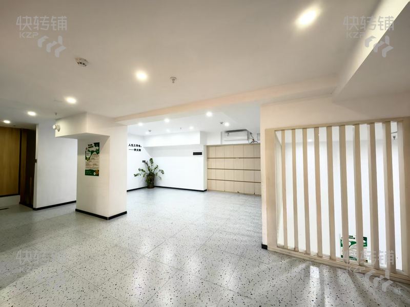 寮步鼎峰.尚境‘美容’旺鋪一手房東招租【全新精裝修、門口有小院子、周邊全是高端小區、適合任何行業】