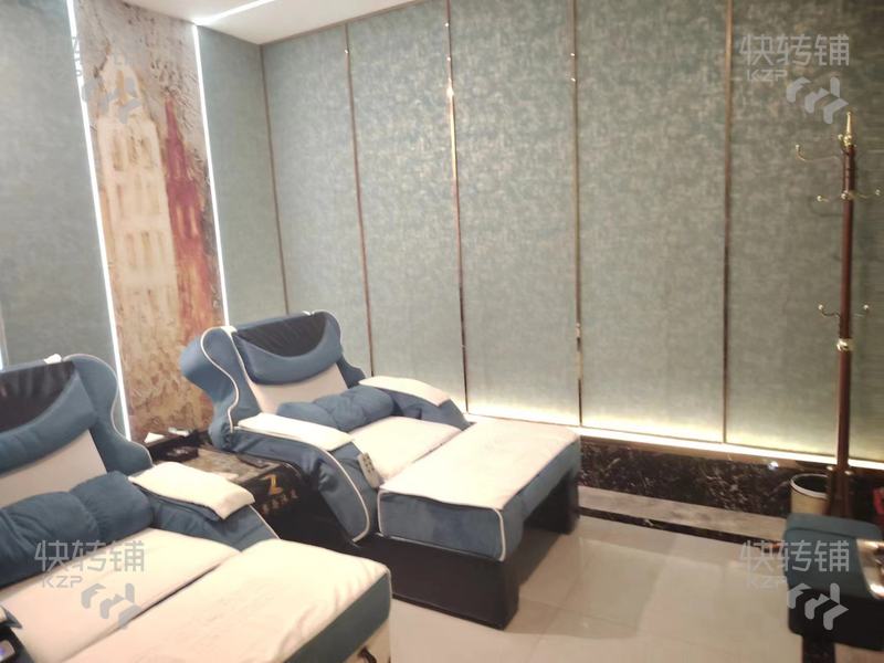 厚街珊美沐足店轉讓【全季酒店酒店二樓、萬達商圈、地鐵口、住宅小區圍繞、員工團隊穩定】