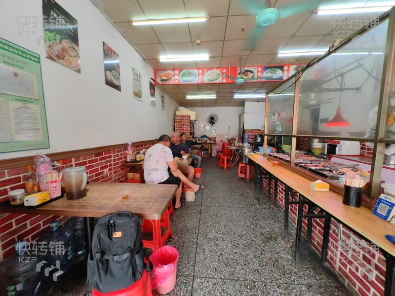 大嶺山‘中興路’餐飲店轉讓【轉角處，正對新風中學，中心地段，人流旺，適合做各種餐飲】