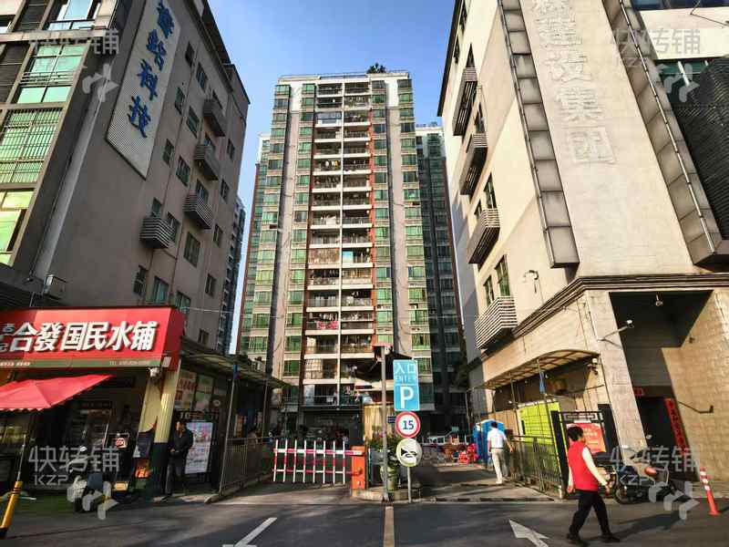 深圳龍華新田（茶萃吧）轉讓【盛鑫百貨出入口、美食聚集地、科發工業園地段、周邊住戶密集】可空鋪