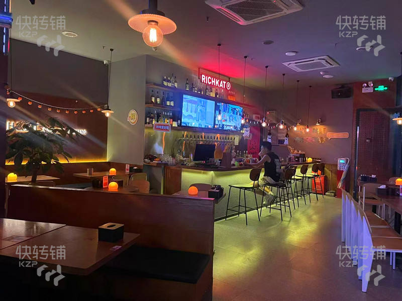 松山湖濱湖萬科里‘小酒館’轉讓/合適各種餐飲【可單租白天場，旁邊酒店、濱湖廣場、住宅小區、寫字樓圍繞、客流量大、附近競爭小】
