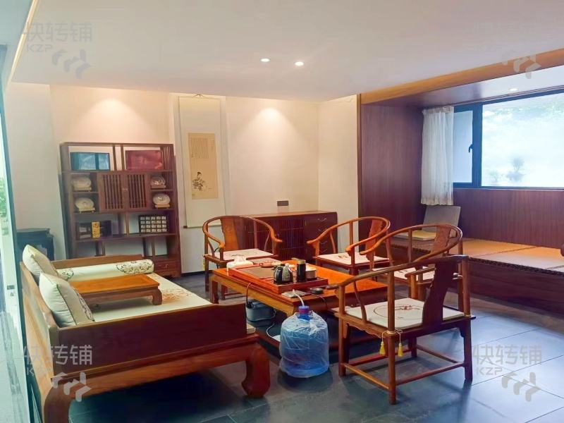 南城莞太路‘中天假日三期’私房菜會所轉讓【高端住宅底商、帶團隊與所有設備、停車方便】