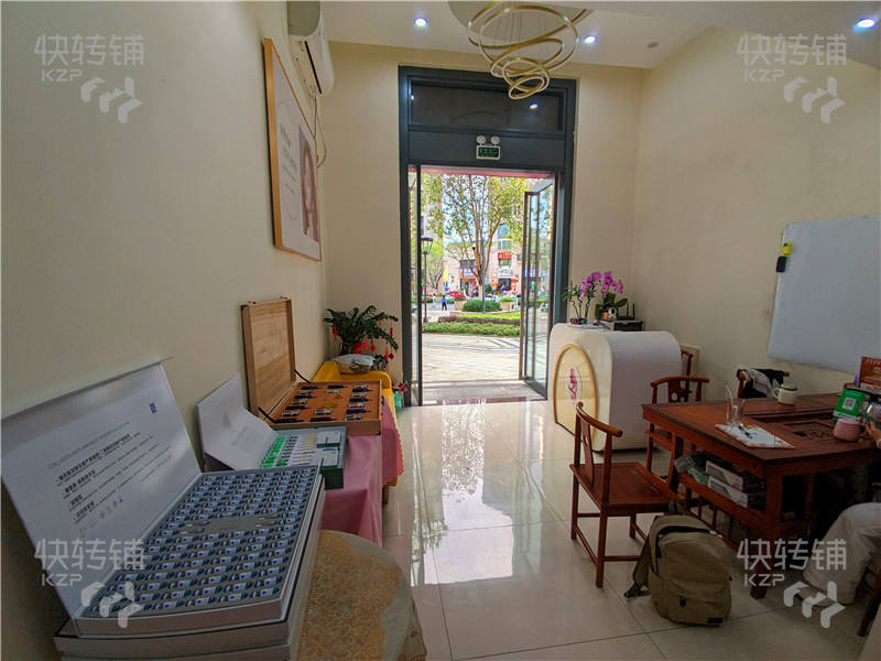 東城‘萬科皇馬酈宮’美容店/轉(zhuǎn)讓/“可空轉(zhuǎn)明火除外”【高端小區(qū)正門口、萬人成熟小區(qū)、上下兩層】
