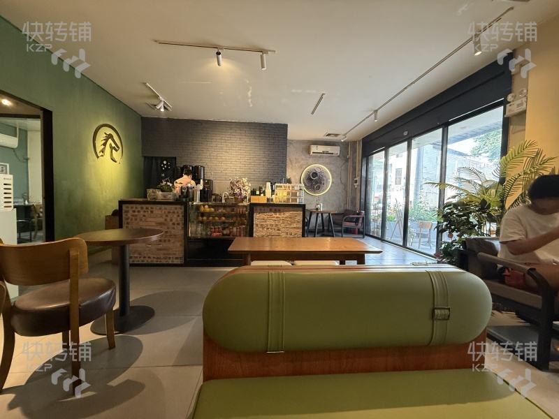 厚街涌口光輝北路‘冷飲店’轉讓【旁邊有市場門口、村口位置、人流量大、周邊住宅密集】