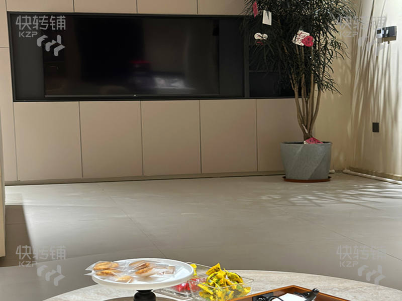 石龍裕興路美容院空鋪轉讓【豪華裝修、會員多、正對星匯商業中心、沃爾瑪、小區密集、入住率高】