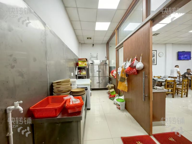 石碣民豐路‘夜宵店’轉讓/可空轉【十字路口、中間位置、大轉角位、周邊全住宅小區、商貿市場旁】