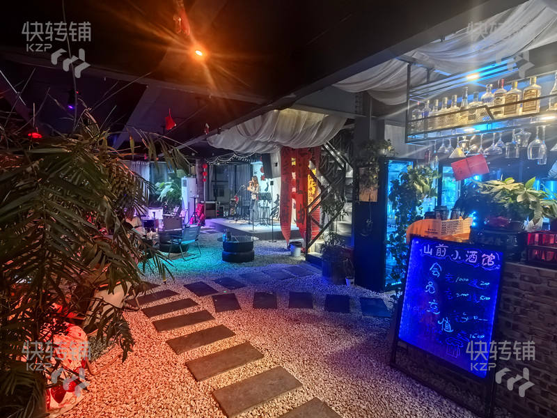 清溪三中順峰路‘小酒館’轉(zhuǎn)讓【當(dāng)?shù)鼐蹠蚩衢T地點、大王山腳下、無競爭、物流園、工業(yè)園集中、有穩(wěn)定客源】