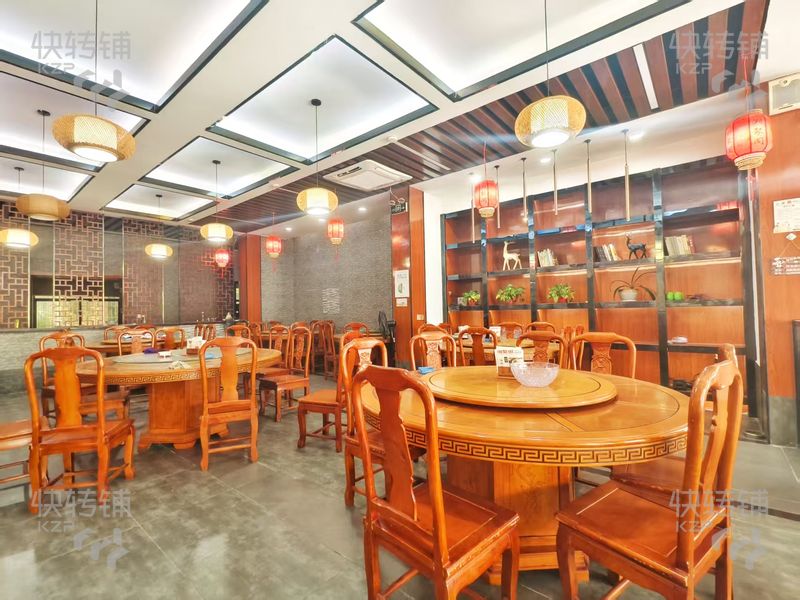 橫瀝‘新興路’湘菜轉(zhuǎn)讓/可空鋪【經(jīng)營長達(dá)5年、市場對面、門口即將改建三個(gè)科技園、附近人口集中】