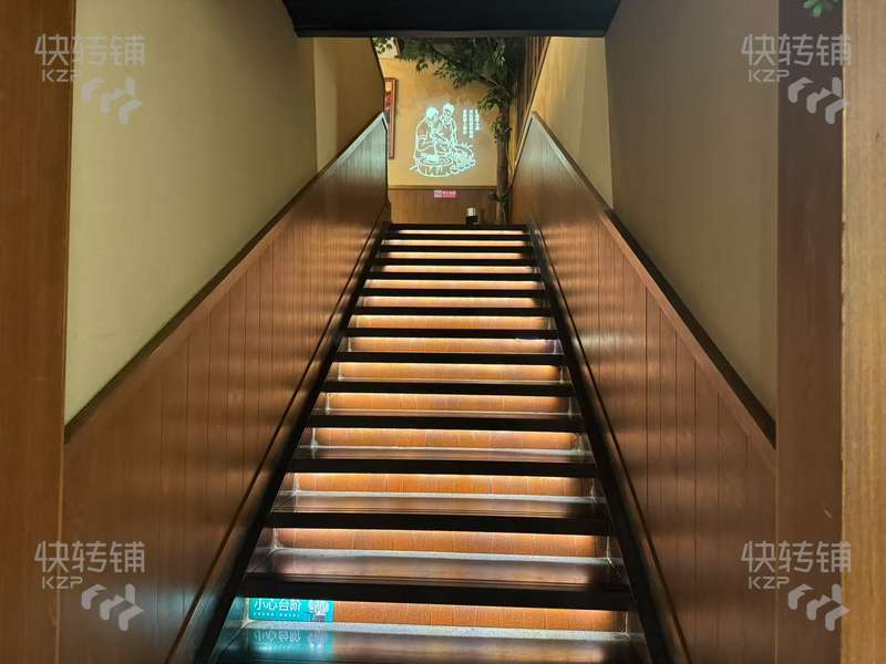 清溪鹿城南路‘湘菜館’轉(zhuǎn)讓【經(jīng)營5年、豪華裝修、加盟店、高端住宅區(qū)多、附近學(xué)校、幼兒園】