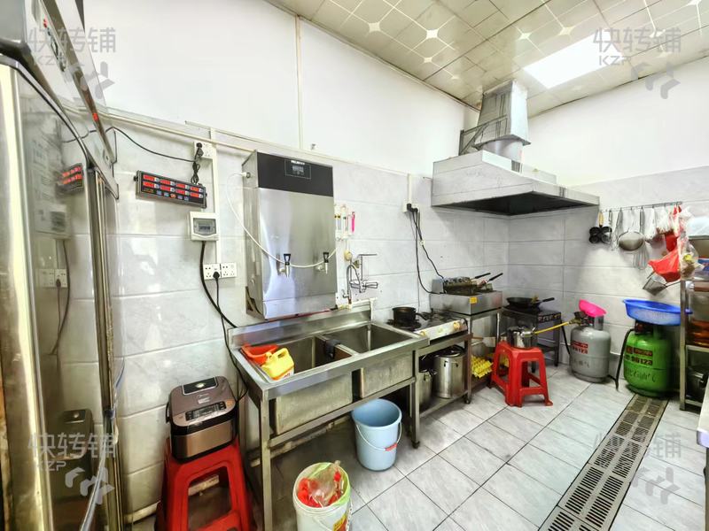 大朗水平糖水店轉讓【三岔路口、經營3年、不遠處是華為、對面酒店和公寓、周邊工業區、廣場】
