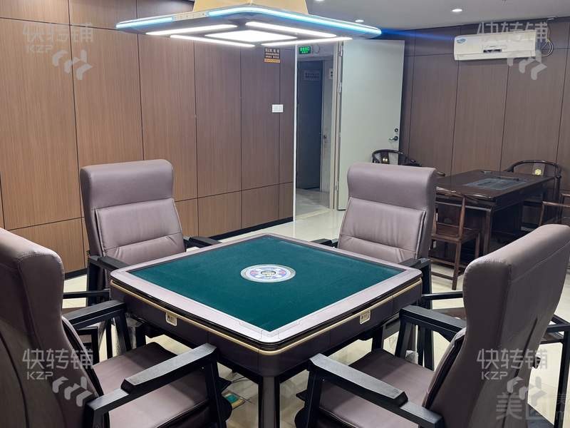 南城城市風景街‘高端桌球城’轉讓【20多個助教、生意火爆、穩定盈利、商業中心、對面步行街、寫字樓、酒店、小區多、高端消費多】