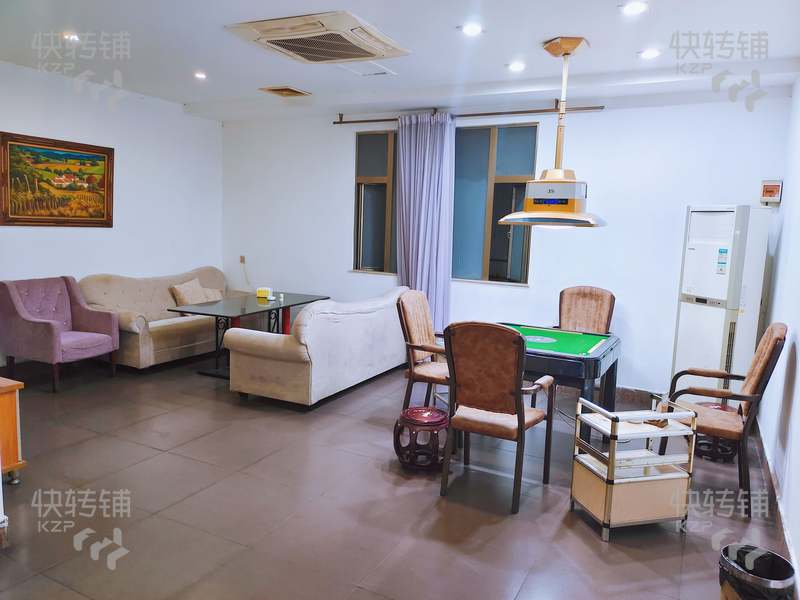 厚街珊瑚路‘咖啡西餐廳’+棋牌室轉(zhuǎn)讓【經(jīng)營20余年、路口位置、 超大招牌、多個(gè)停車位、知名度高、可空轉(zhuǎn)】