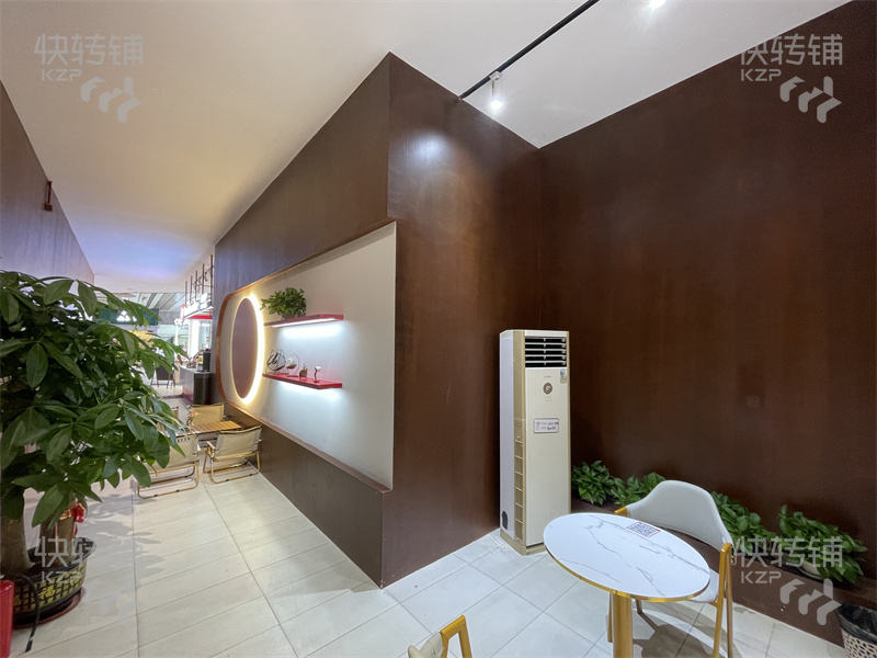急轉(zhuǎn)！！南城蜂匯廣場加盟咖啡店轉(zhuǎn)讓【峰會廣場中心位置，處路口位，辦公樓、商業(yè)中心】