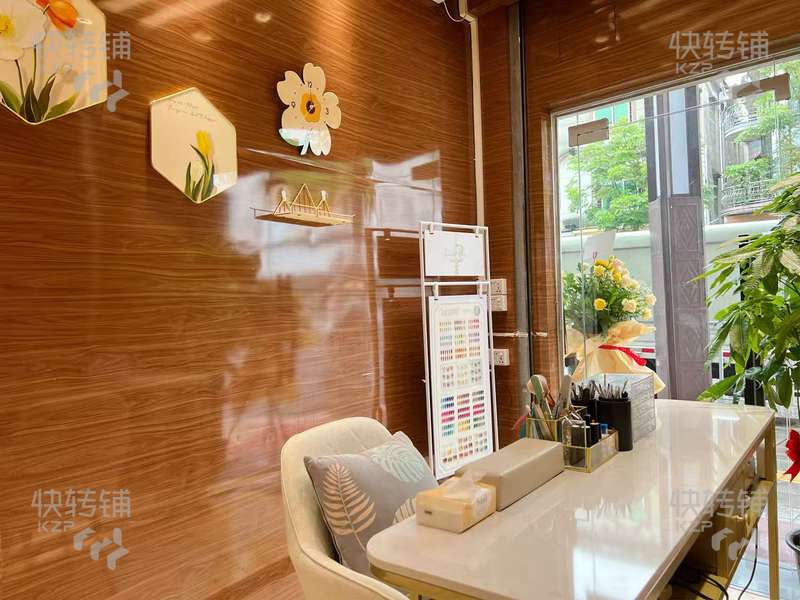 中堂‘萬和百貨’附近美容美甲店轉讓【左邊鴻星爾克，右邊口腔診所，對面愛依服，住宅區集中，可以做其他行業】