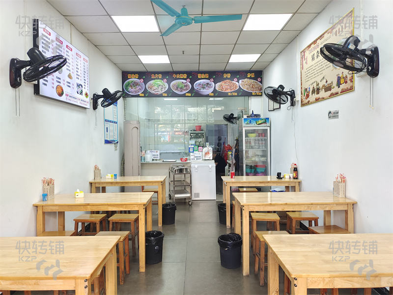 南城莞太路螺螄粉店轉讓【5年老店、酒店樓下、周邊大廈寫字樓、酒店、商場、公寓住宅多、合適做各種餐飲】可空鋪
