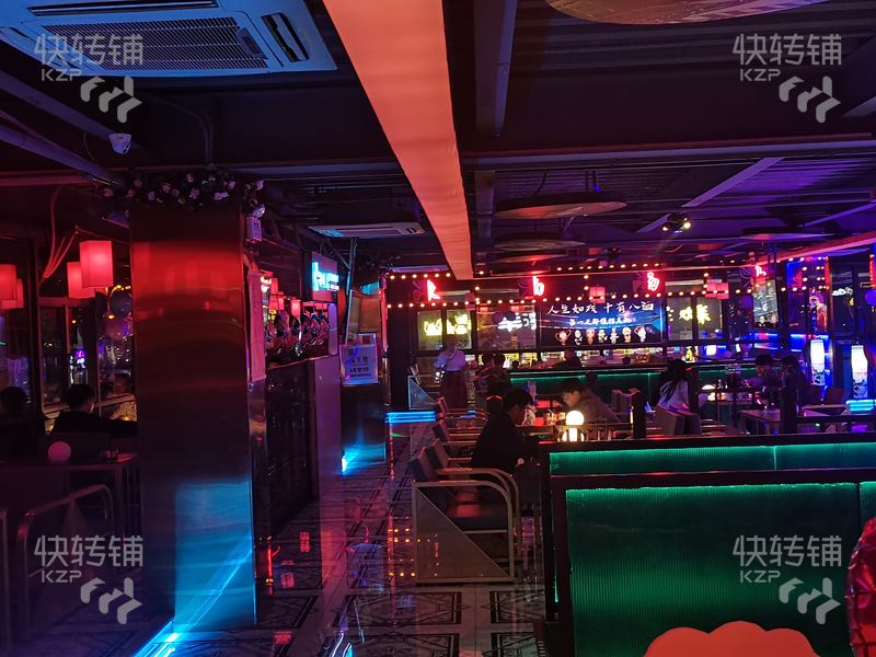 整店轉(zhuǎn)讓10萬(wàn)包含3萬(wàn)押金，厚街廣場(chǎng)‘高端豪華’小酒館轉(zhuǎn)讓/可做其他行業(yè)餐飲等等【正對(duì)中百惠購(gòu)物廣場(chǎng)、近萬(wàn)達(dá)、萬(wàn)科城市廣場(chǎng)、地鐵站幾百米，適合做餐飲】