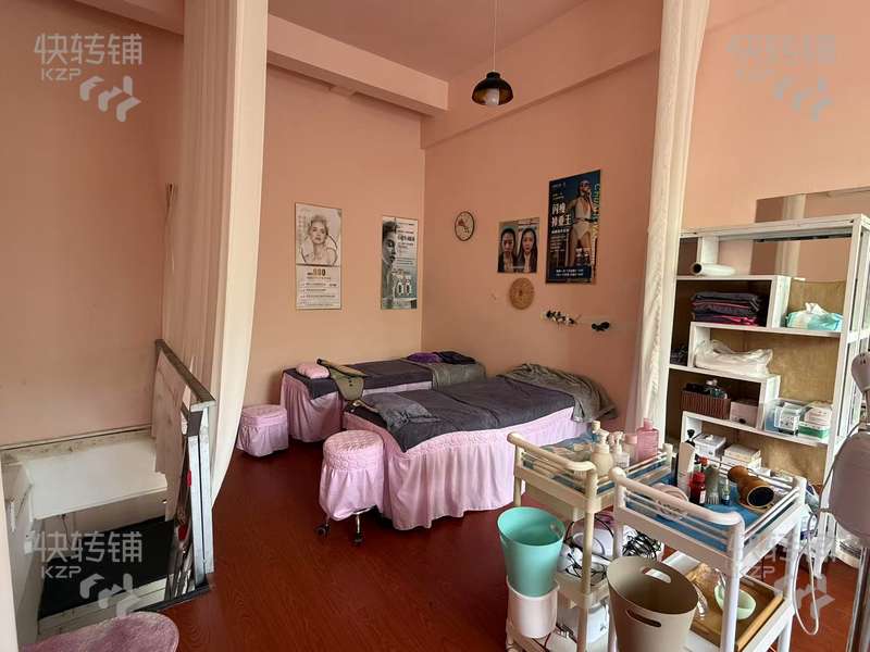 東城高田坊美容店轉讓【槌子公園正對面，靠近芳桂園、育才小學，天寶地鐵站】