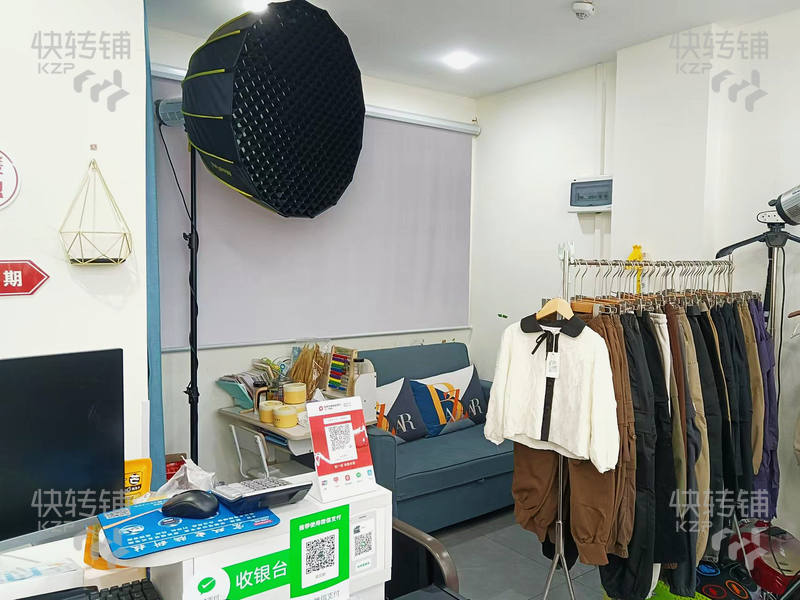 沙田橫流童裝店轉(zhuǎn)讓/可空轉(zhuǎn)【以純店對面，服裝一條街，近小區(qū)住宅、中心小學(xué)等，合適各種服裝，或者其他行業(yè)都可以】
